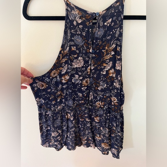 AE Tank - Picture 4 of 5